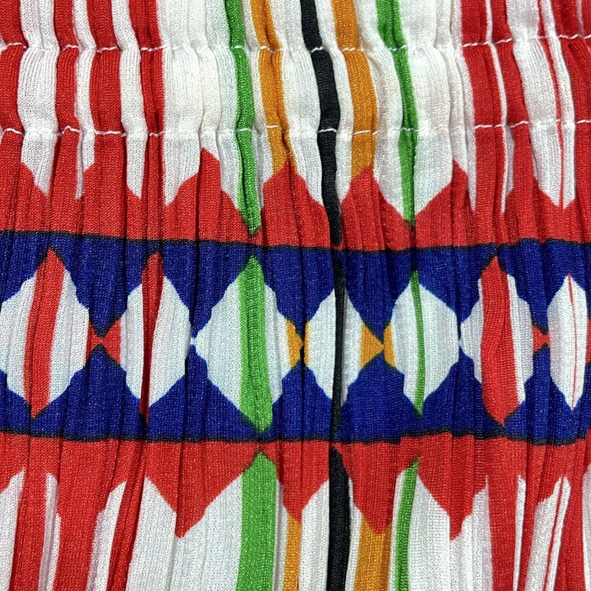  PLEATS PLEASE プリーツプリーズ ロングスカート サイズ5 XS レディース - 白×レッド×マルチ プリーツ その他 ロングスカート