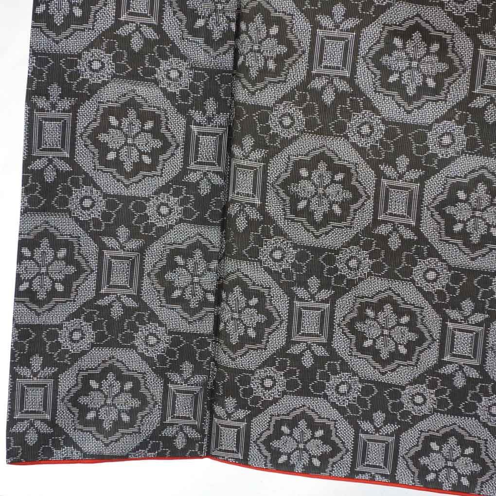 紬 身丈156 cm 裄65 前幅24 後幅30 袖丈50.5 袖幅33.5 レディース 袷 蜀江 裄Mサイズ 秋冬春用 正絹 シルク ブラック 村山大島 リメイク リユース リサイクル 呉服のきくや