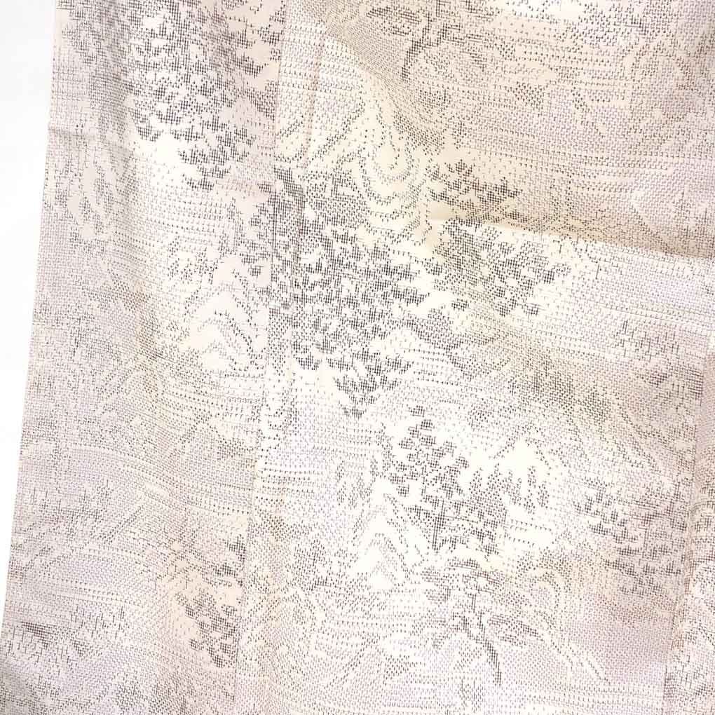 紬 身丈160 cm 裄67 前幅27 後幅30.5 袖丈49 袖幅34 レディース 袷 植物 裄長 裄Lサイズ 秋冬春用 正絹 シルク ホワイト リメイク リユース リサイクル 呉服のきくや