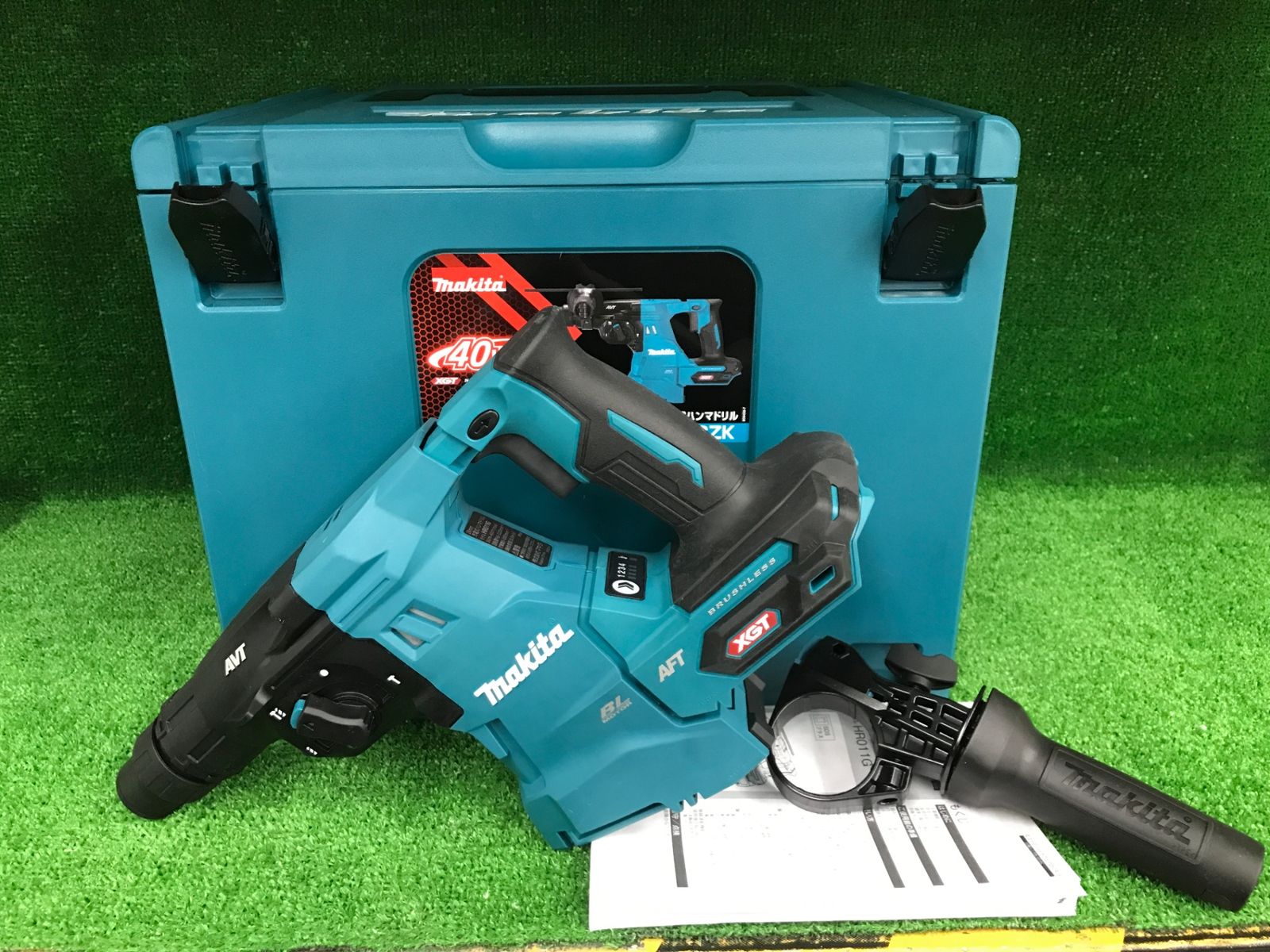 品 0906 マキタ 40 V 28 mm充電式ハンマドリル SDSプラス 集じんシステム無し 本体 ケースのみ バッテリ 充電器 別売