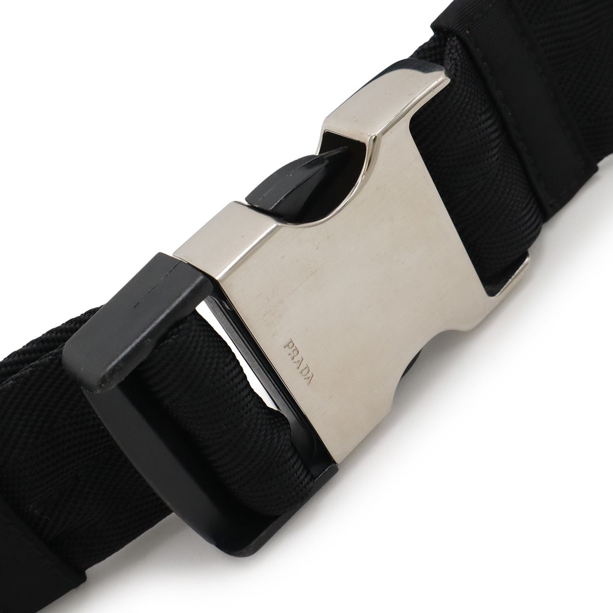 PRADA プラダ トライアングルロゴ ウエストポーチ ボディバッグ ナイロン NERO 黒 ブラック シルバー金具 国内アウトレット購入品 2VL001 PRADA プラダ トライアングルロゴ ウエストポーチ ボディバッグ