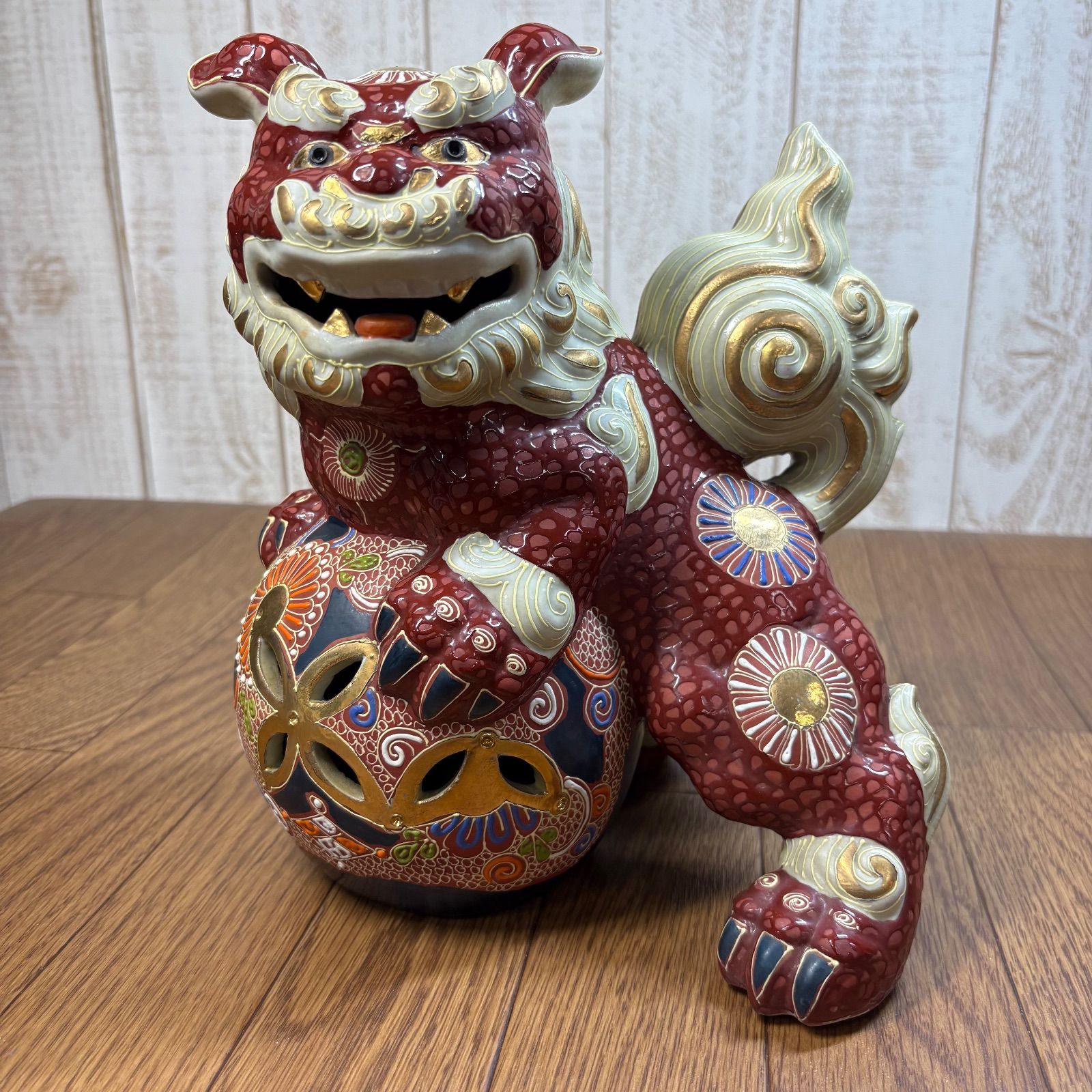 九谷焼　獅子　玉乗り　アンティーク 九谷焼・玉乗り獅子・魔除け・置物・インテリア・No.210529-85・梱包