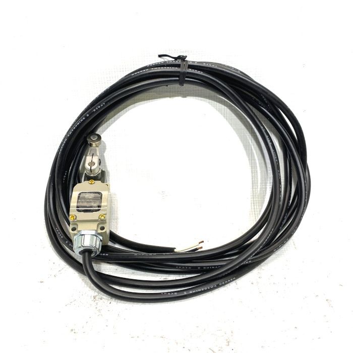 オムロン リミットスイッチ WLCA 2-140 LD２