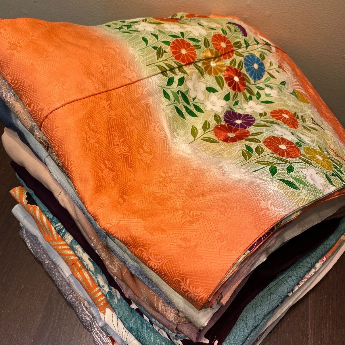 訪問着　付け下げ　15枚まとめ売り　リメイク用　素材用 まとめ売り】正絹訪問着15枚 リメイク素材 ハンドメイド向け - メルカリ