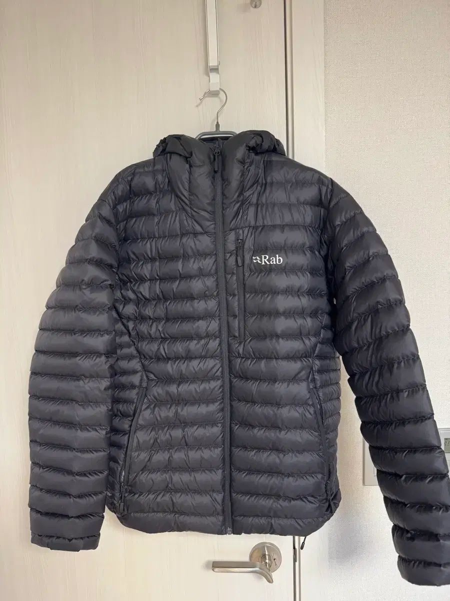 ラブ マイクロライト アルパイン L ブラック