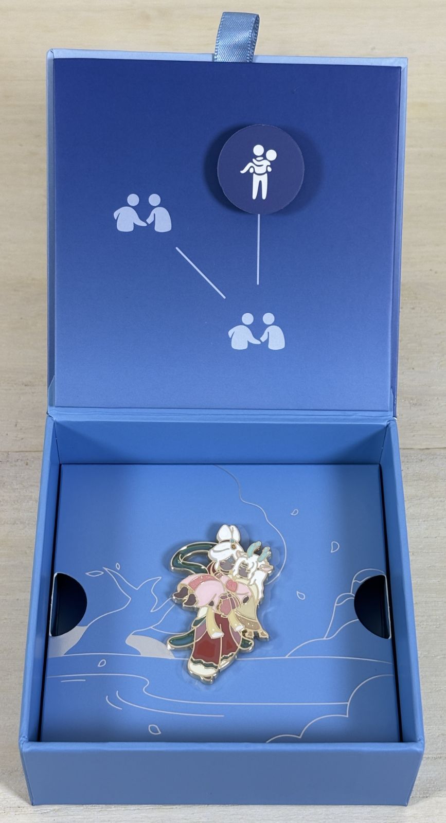 sky 星を紡ぐ子どもたち 1周年記念ボックス ＋ 非売品ピンバッチ2つ sky 星を紡ぐ子どもたち 1周年記念ボックス ＋ 非売品ピンバッチ2つ 1