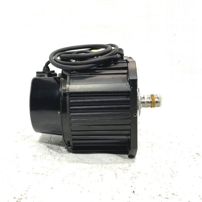 安川 サーボモーター SGMDH 12 A 2 YR 13