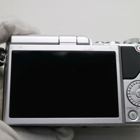 美品 DC-GF9 ボディ シルバー 即日発送 ミラーレス一眼 Panasonic 本体