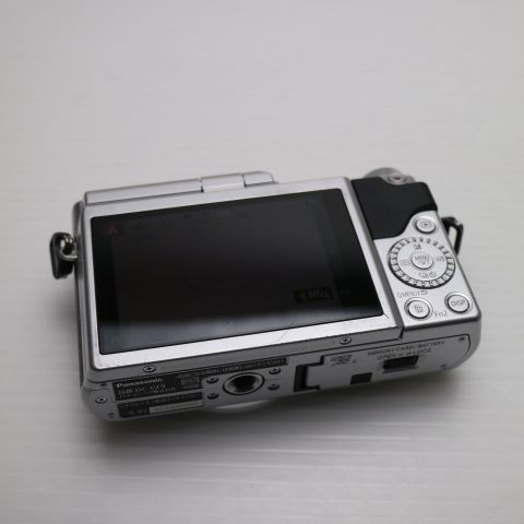 美品 DC-GF9 ボディ シルバー 即日発送 ミラーレス一眼 Panasonic 本体