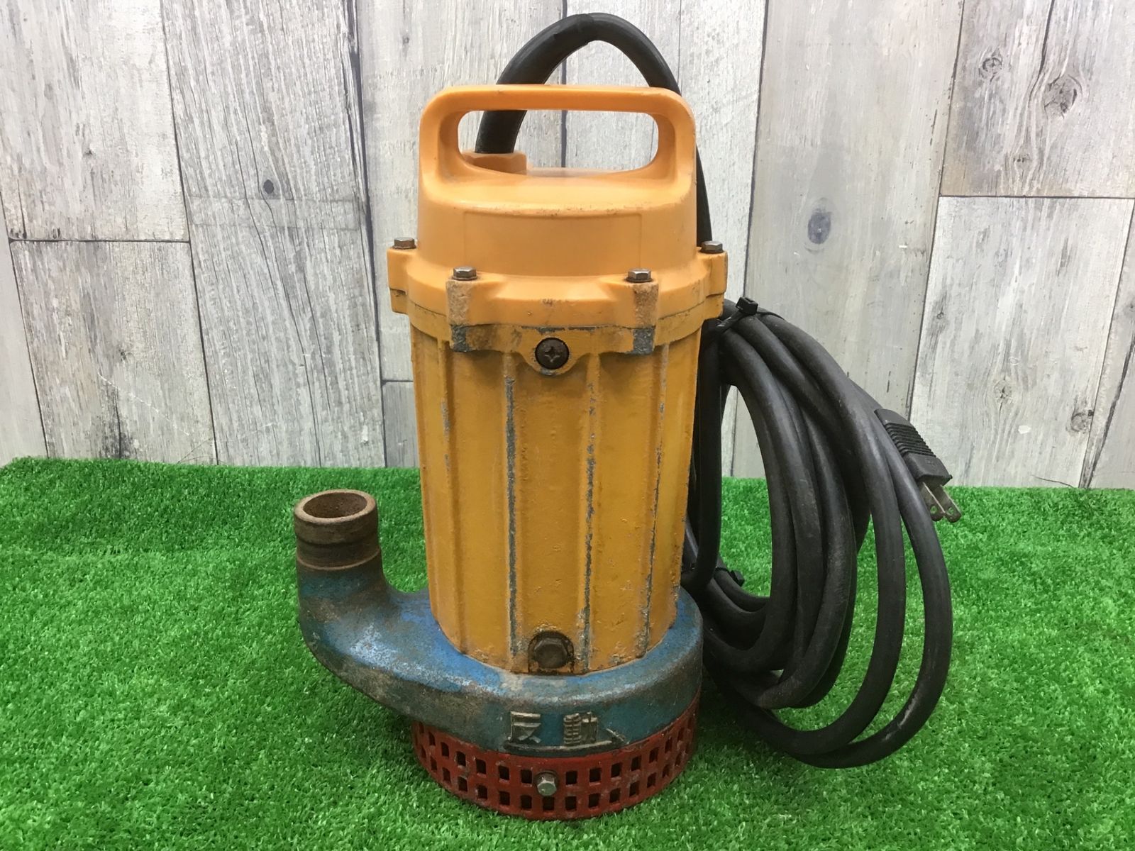 送料無料！【中古Bランク】マキタ/Makita♪水中ポンプ P250？ 口径40