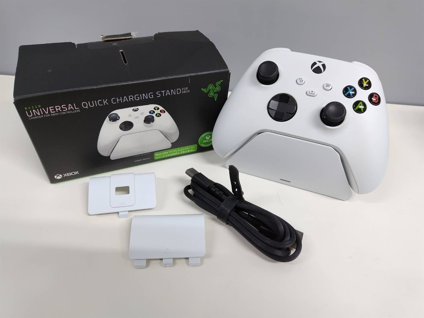 Xbox ワイヤレスコントローラー＆Razer 充電スタンド RC 21 0175