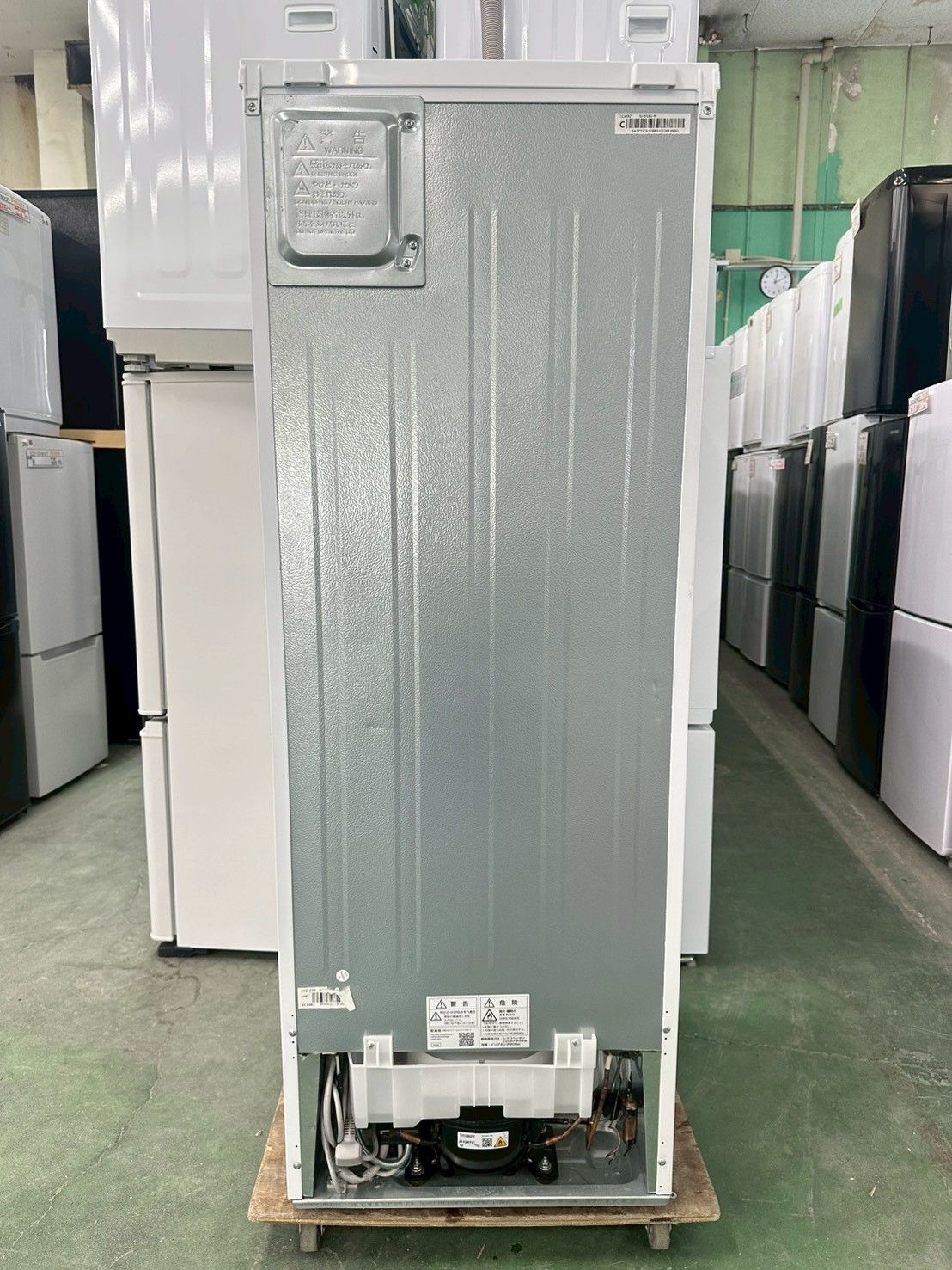 大阪送料無料★3か月保障付★冷蔵庫★2021年★SJ-D18G-W★IR-428 大阪送料無料☆3か月保障付☆冷蔵庫☆2021年☆SJ-D18G-W☆IR-428