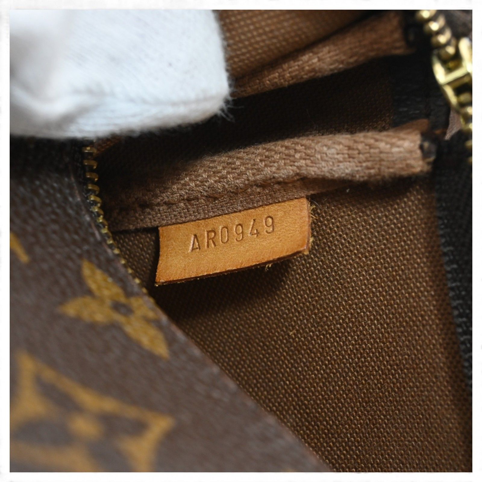 ルイ ヴィトン モノグラム ポシェット アクセソワール ハンドバッグ B