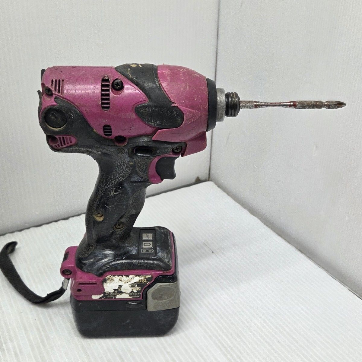  S 00331 日立 14.4 v インパクトドライバ 充電器 ケース付 電動インパクトドライバー ドリル ドライバー レンチ