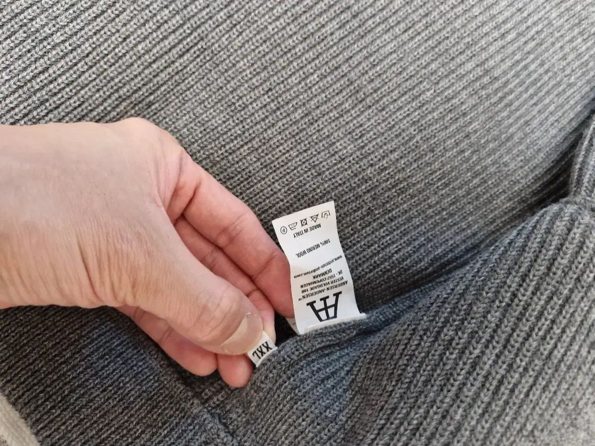 Andersen-Andersen アンデルセンアンデルセン スキッパー グレー ジャストフィット カーディガン 