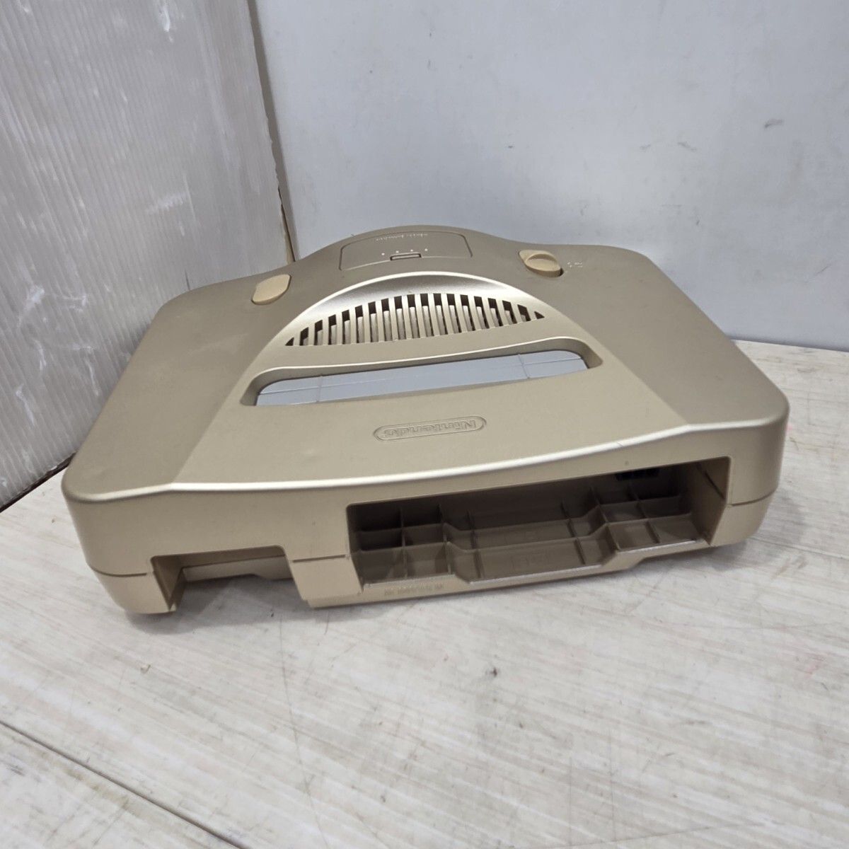 S98221 ニンテンドー64 本体 コントローラー ソフト付 NUS-001 JPN