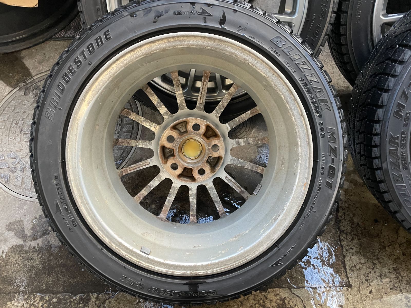 3 H＆スタッドレス