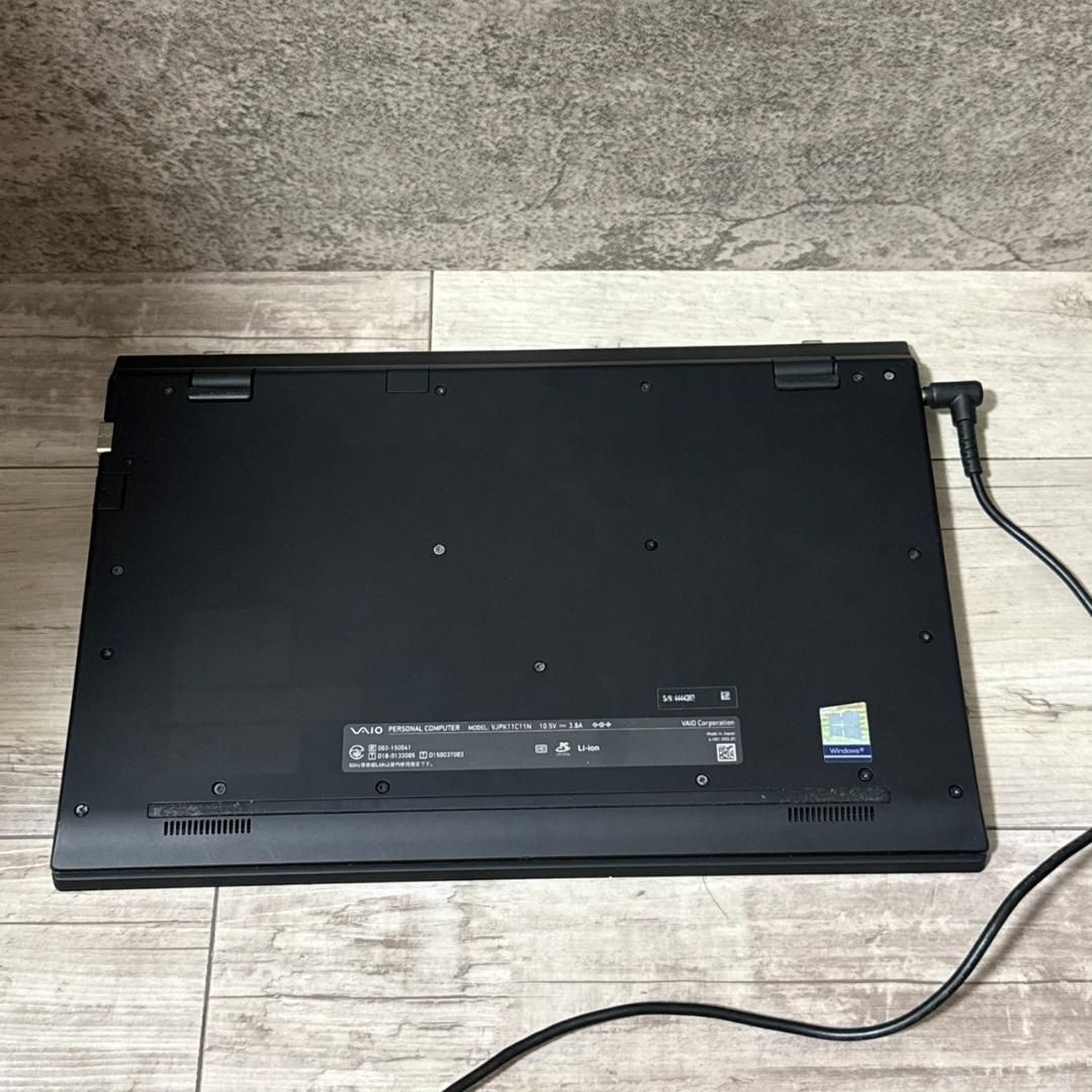 美品【難あり】超軽量 8世代 i5 8GB Win11 高速起動 ノートパソコン