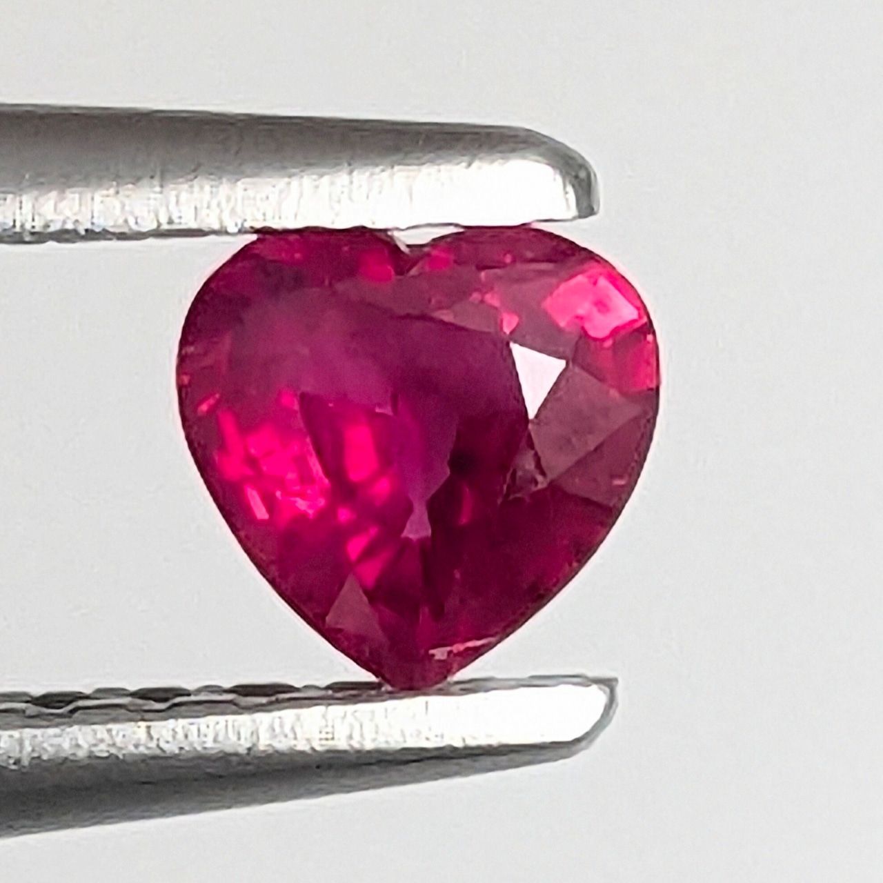 ピジョンブラッドルビー ミャンマー産 0.26 ct