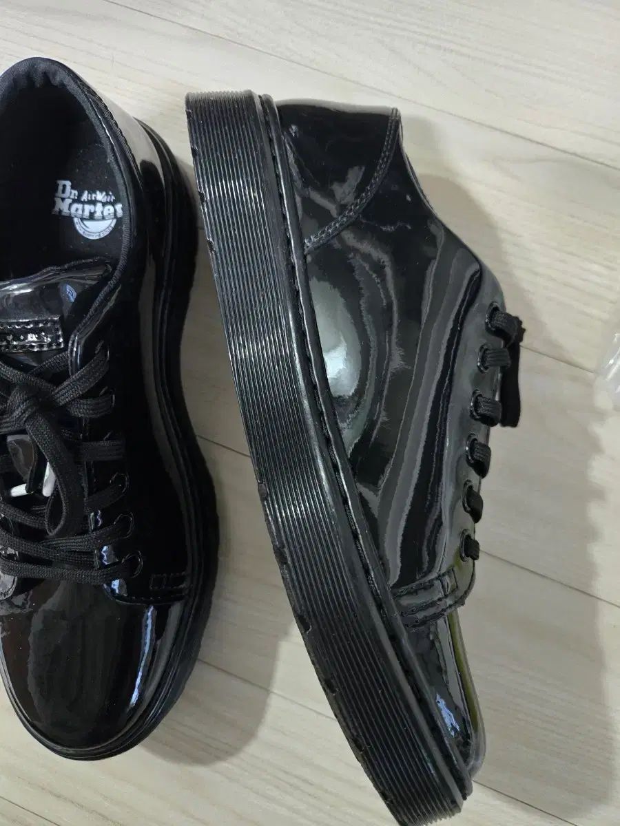 麻光沢 スニーカー