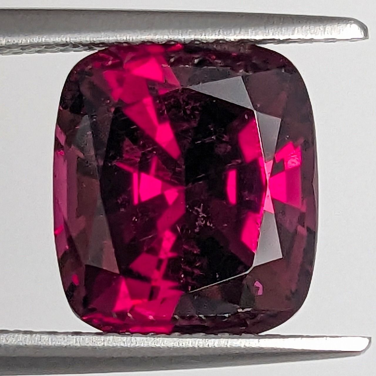 ロードライトガーネット 5.317 ct