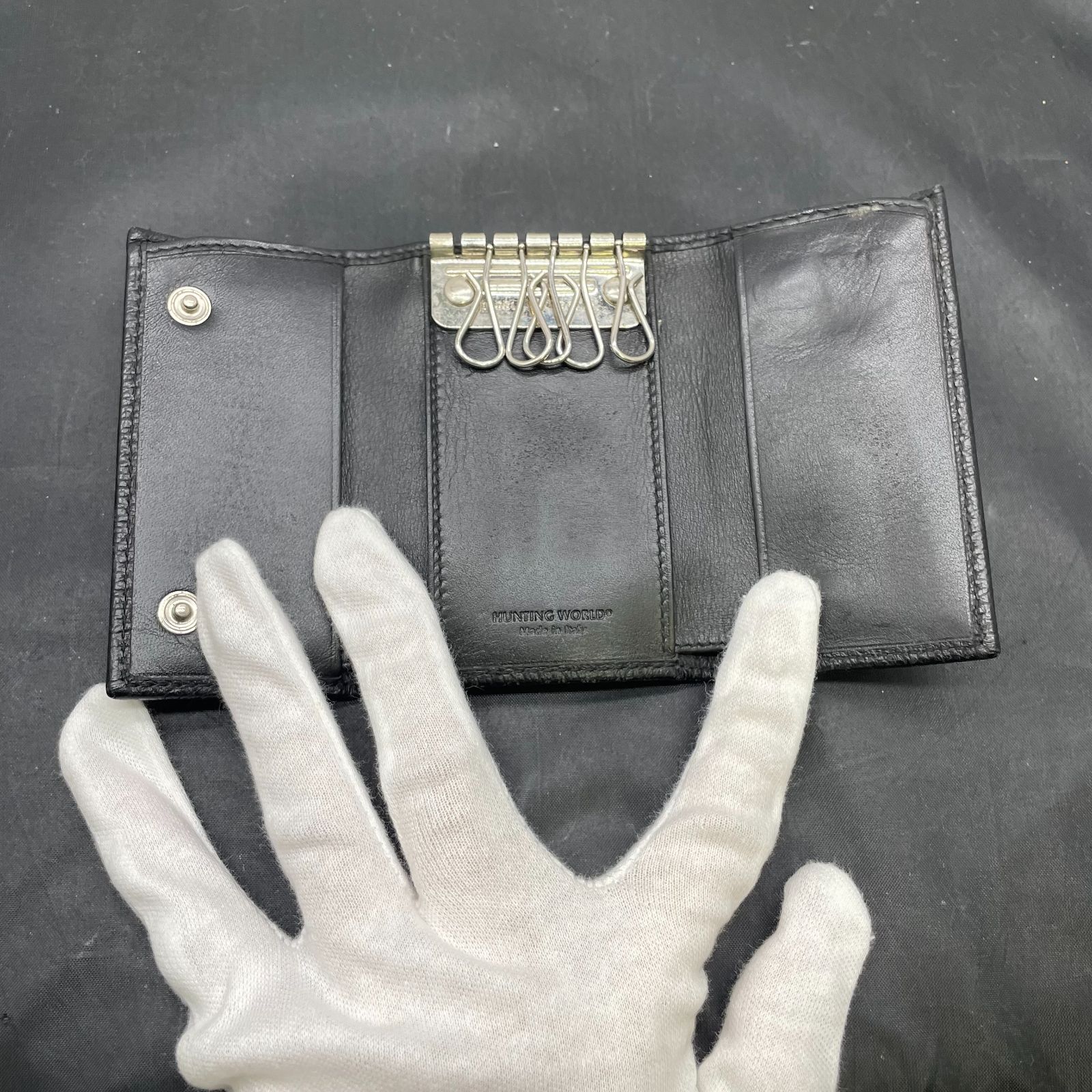 ハンティングワールド キーケース B25120256 - メルカリ