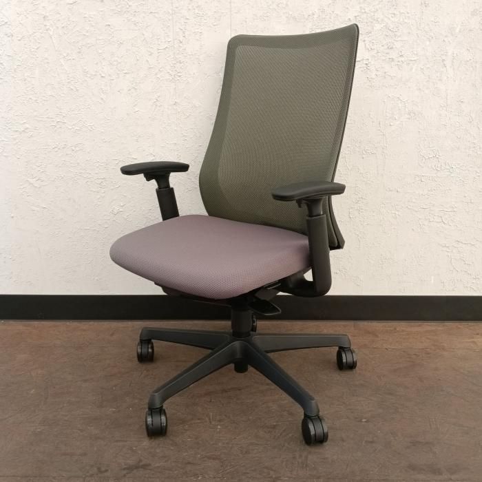 オカムラ オフィスチェア 肘あり フルーエント CB 85 ZR-FKA 2 製 グレー ハイバック アジャストアーム ナイロンキャスター デスクチェア チェア イス 椅子