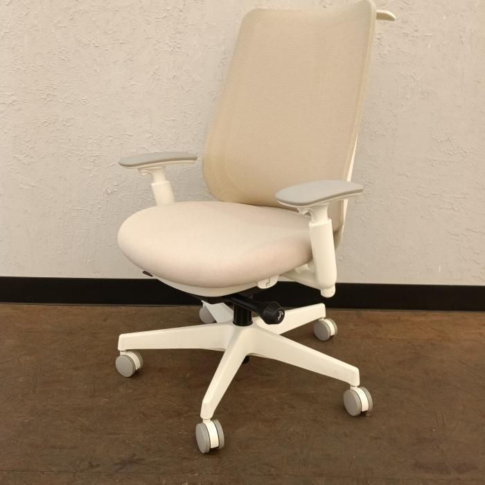 オカムラ オフィスチェア 肘あり ポータム CF 82 XW-F 1 K 2 製 ベージュ バック デスクチェア チェア イス 椅子