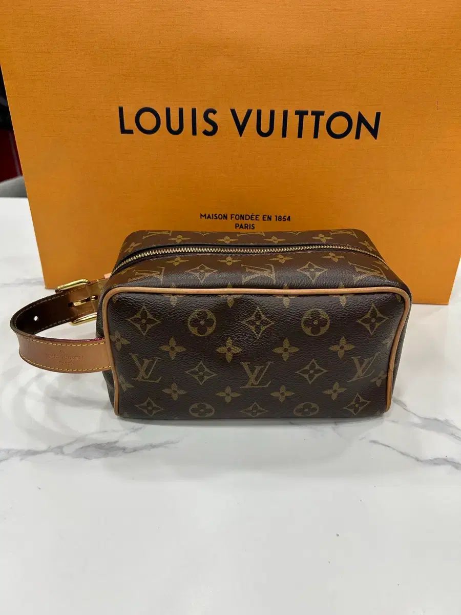 ルイヴィトン モノグラム ド vuttキ ドゥ クラッチバッグ