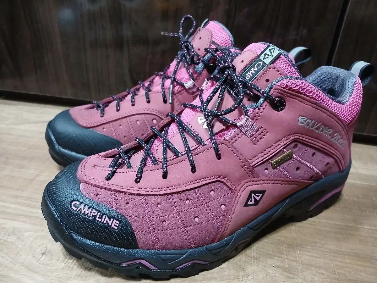 ボルダー 2000 登山靴 バーガンディ 250 mm