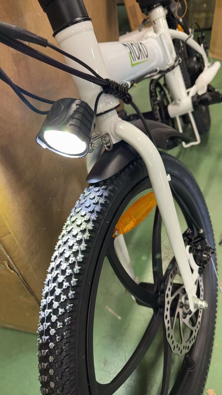 RIOKO 電動アシスト 折りたたみ シマノ7段変速 20インチ//730841