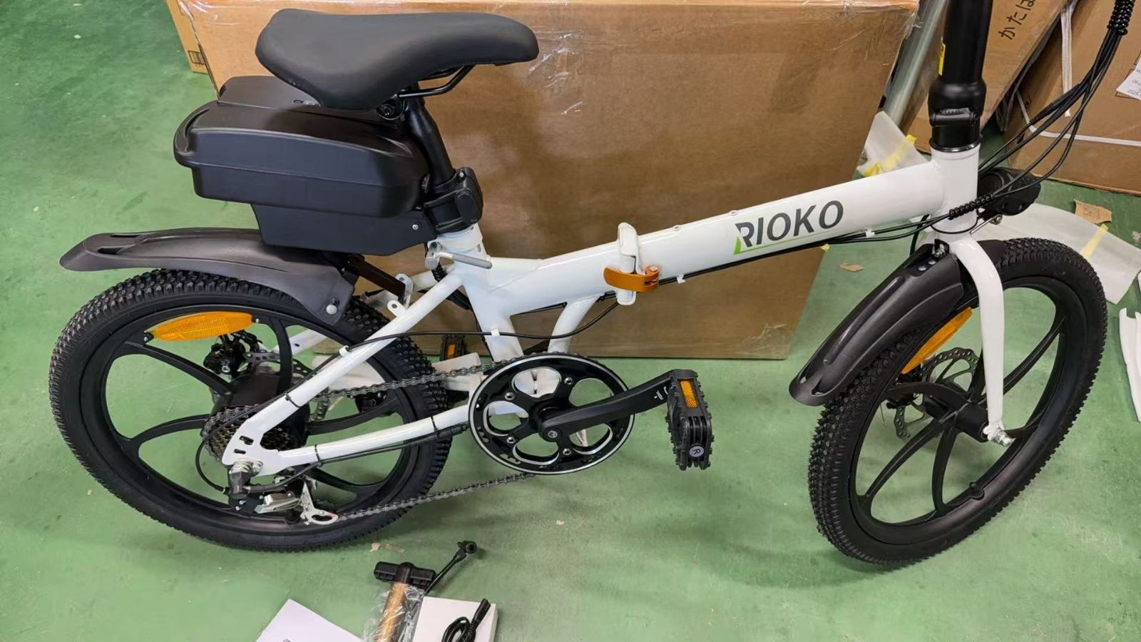 RIOKO 電動アシスト 折りたたみ シマノ7段変速 20インチ//730841