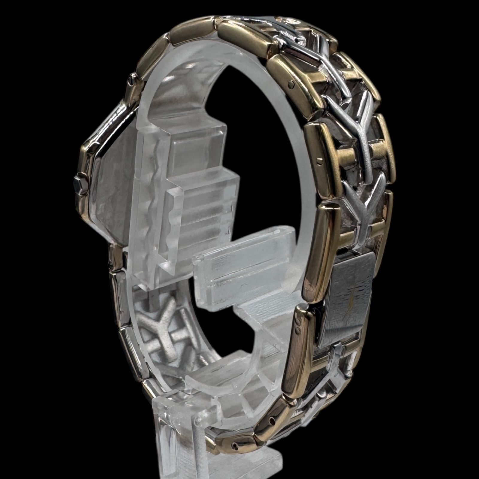 新品電池稼働 美品 YVES SAINT LAURENT イヴサンローラン Yベルト