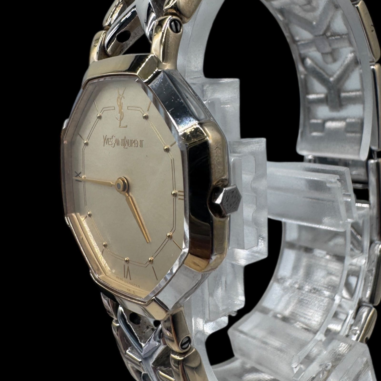 新品電池稼働 美品 YVES SAINT LAURENT イヴサンローラン Yベルト