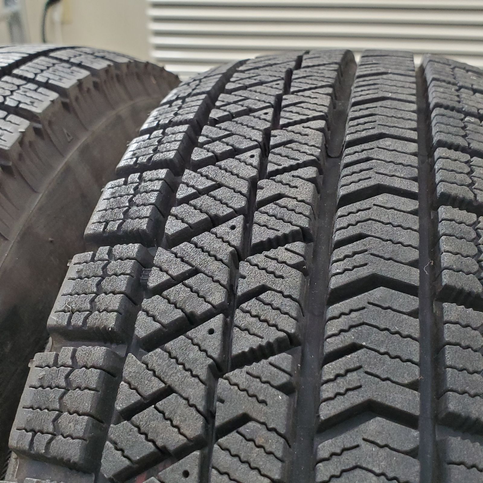 スタッドレスタイヤ 1307