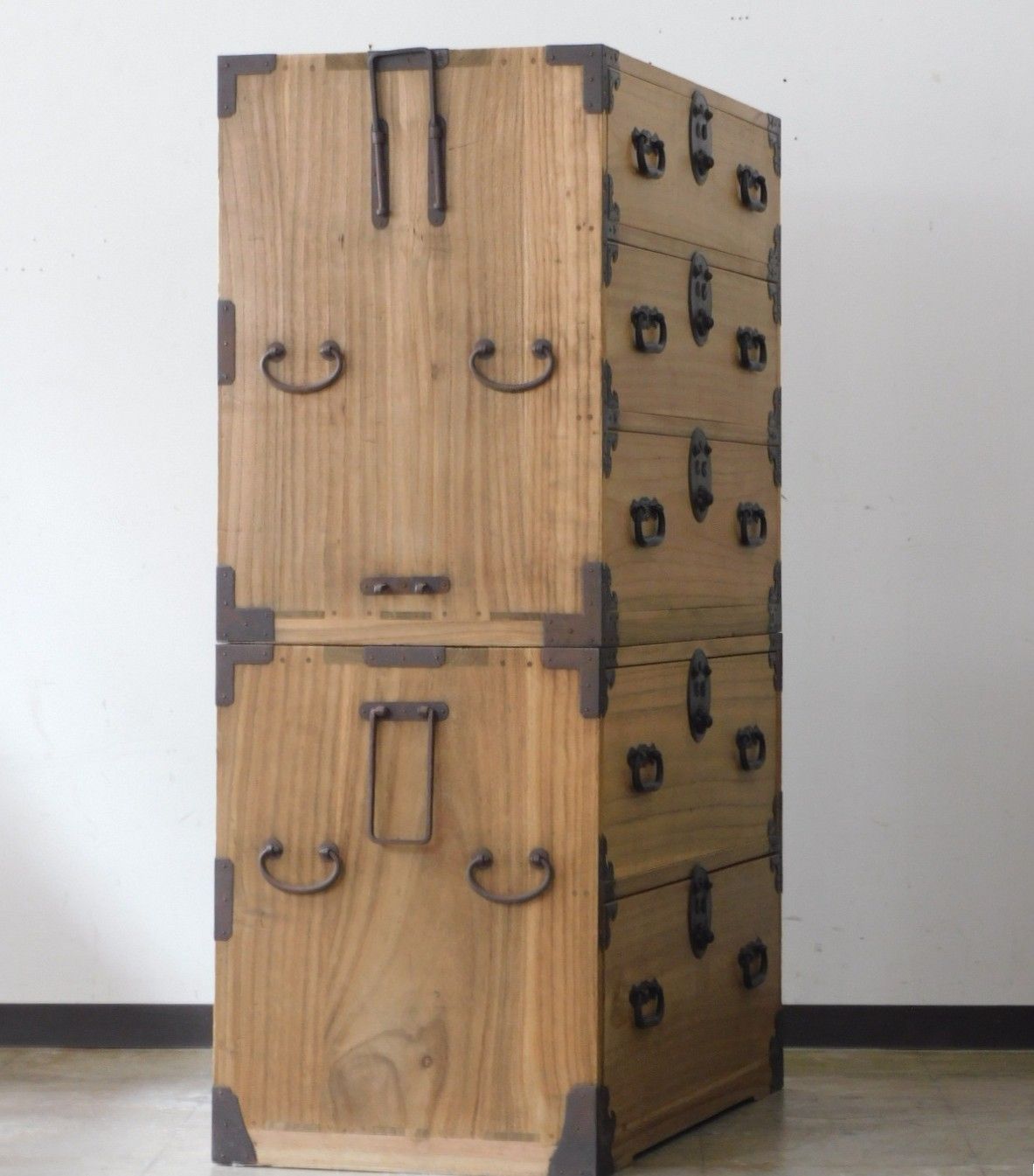 庄内地方 総桐製 丸金具 重ね 時代箪笥 鍵付き 五丁抽 HK-a-05738