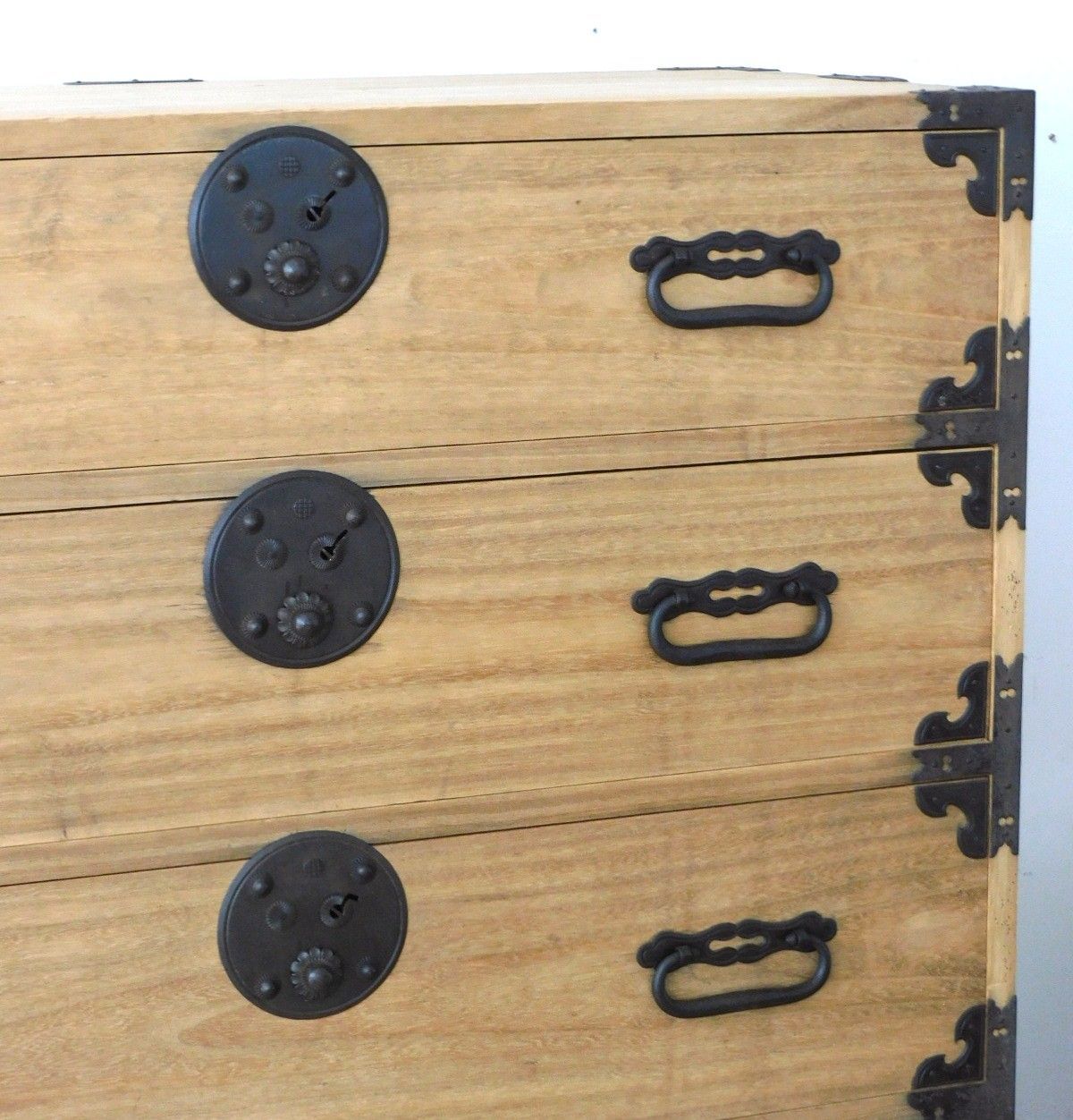 庄内地方 総桐製 丸金具 重ね 時代箪笥 鍵付き 五丁抽 HK-a-05738