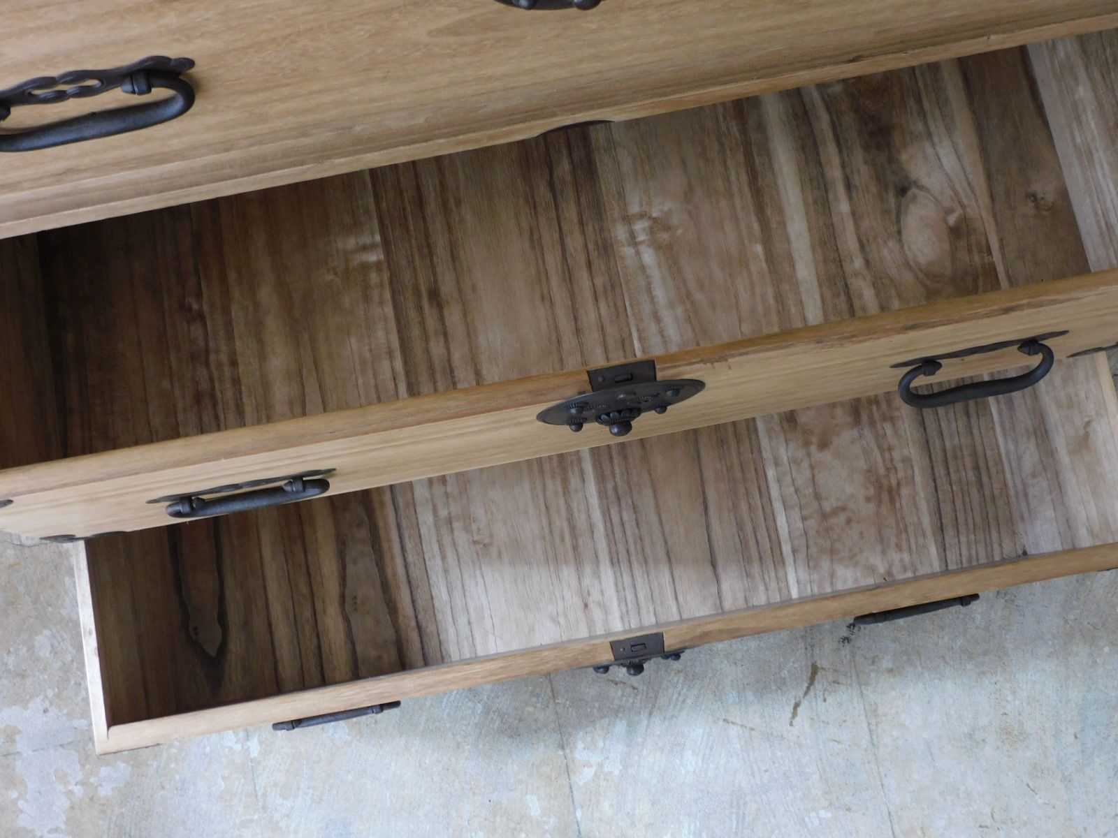 庄内地方 総桐製 丸金具 重ね 時代箪笥 鍵付き 五丁抽 HK-a-05738