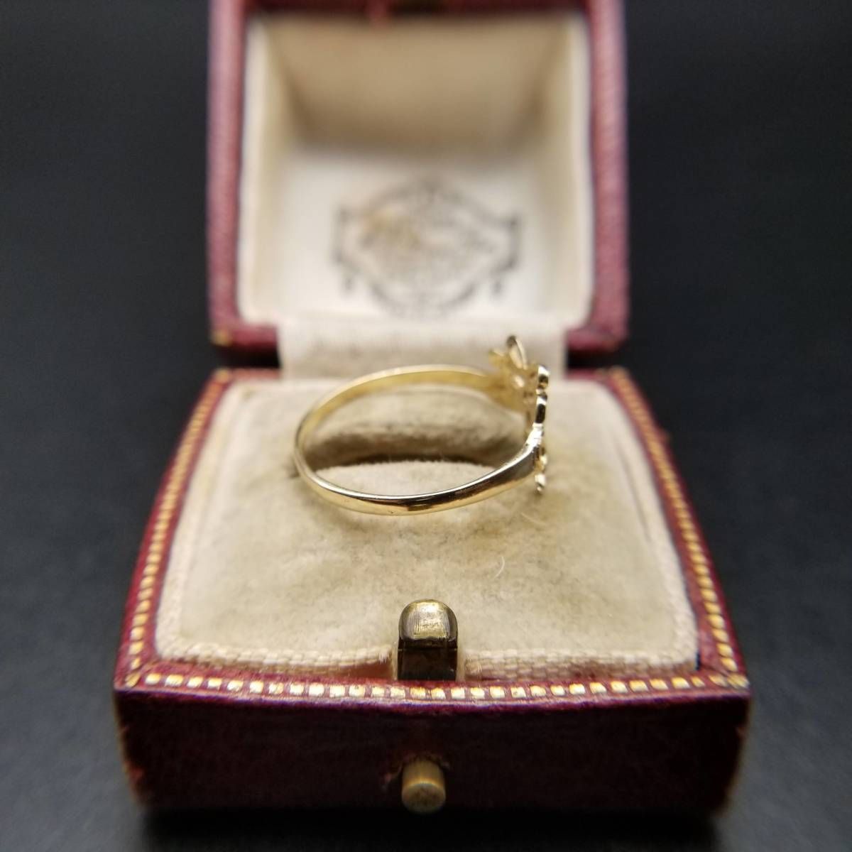 イエローゴールド リボン