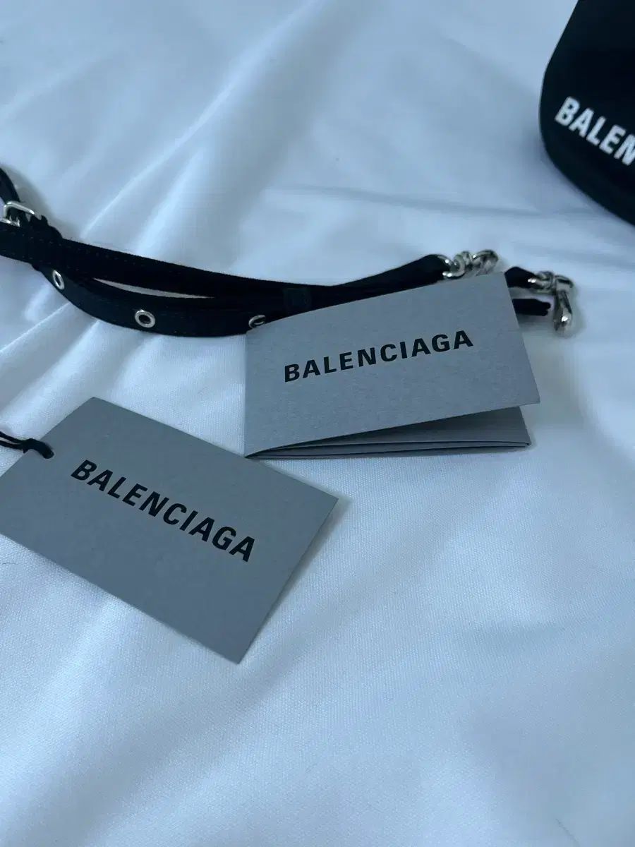 バレンシアガ バケットバッグxs