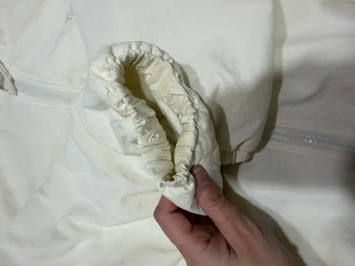 フードジップアップ アイボリー