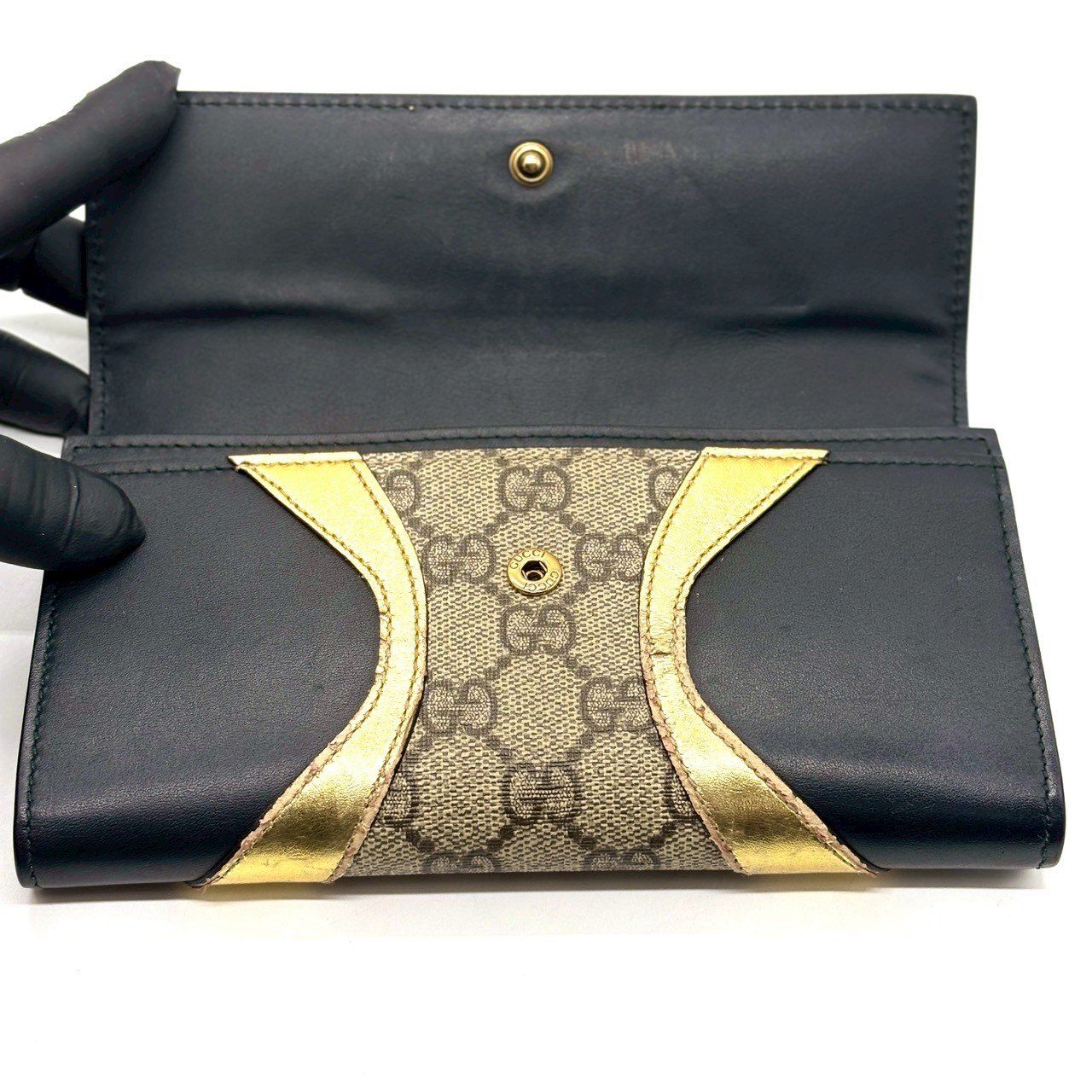 大人の品格を添える】 GUCCI グッチ 長財布 GGスプリーム フラップ PVC