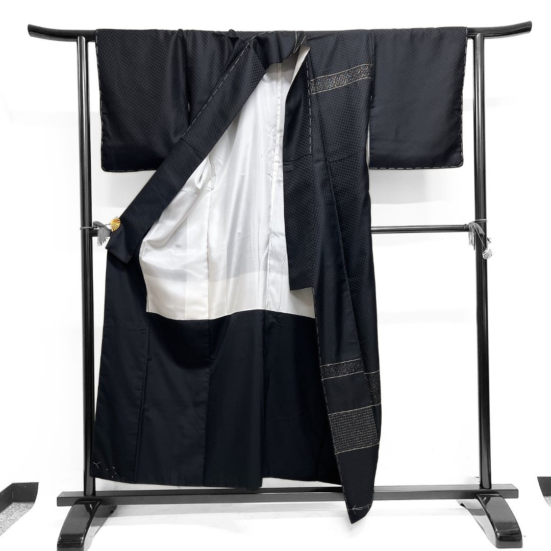  未着用 付け下げ スワトウ刺繍 錦糸 変わり市松 紋無 着物 123 b d ms 訪問着 付け下げ 着物