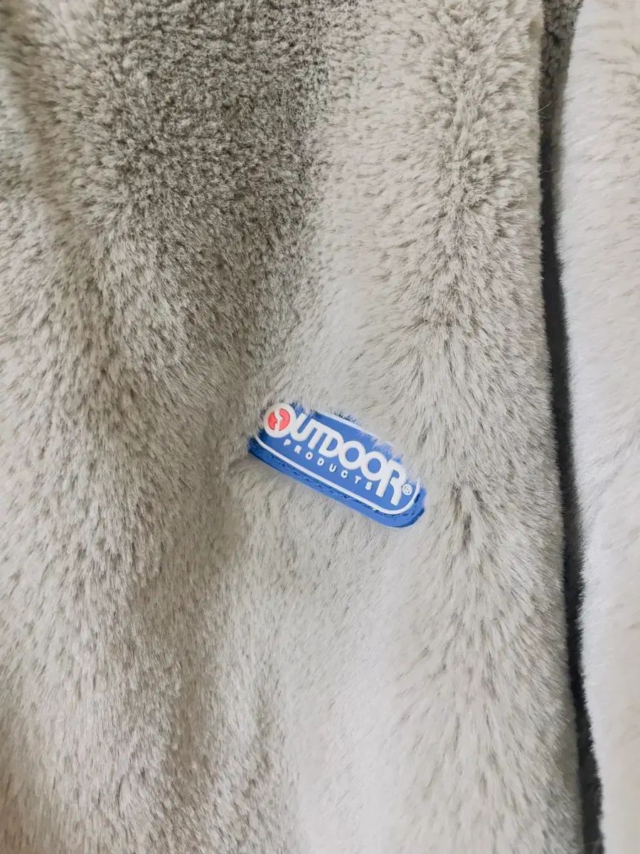  アウトドアプロダクツ ファー クロップド フード パーカー トップス