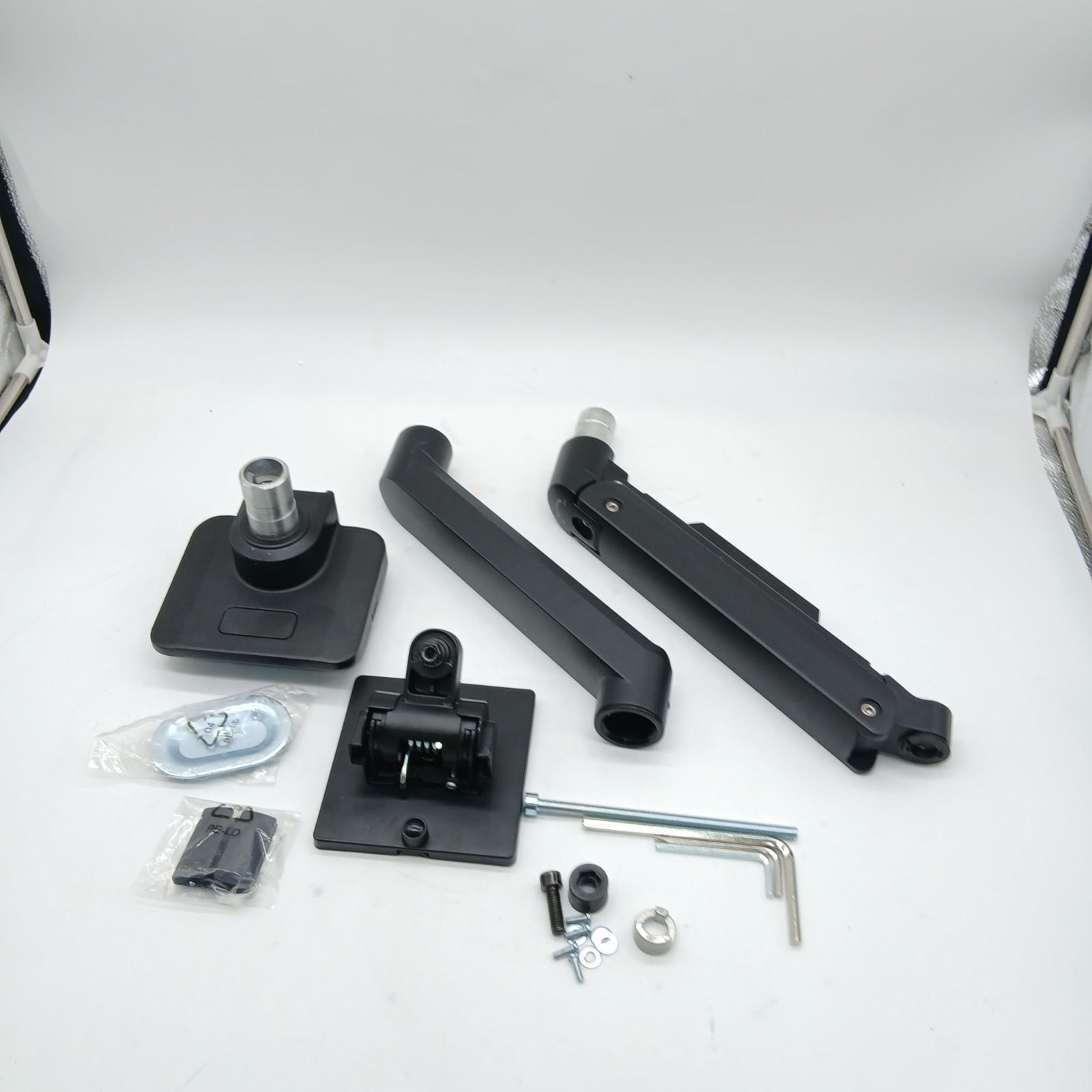 No 4510 エレコム モニターアーム ワイドモニター対応 17 49インチ対応 耐荷重2 kg～20 kg ガス式 取り付けブラケット付属 関節5軸 DPA SS 11 BK