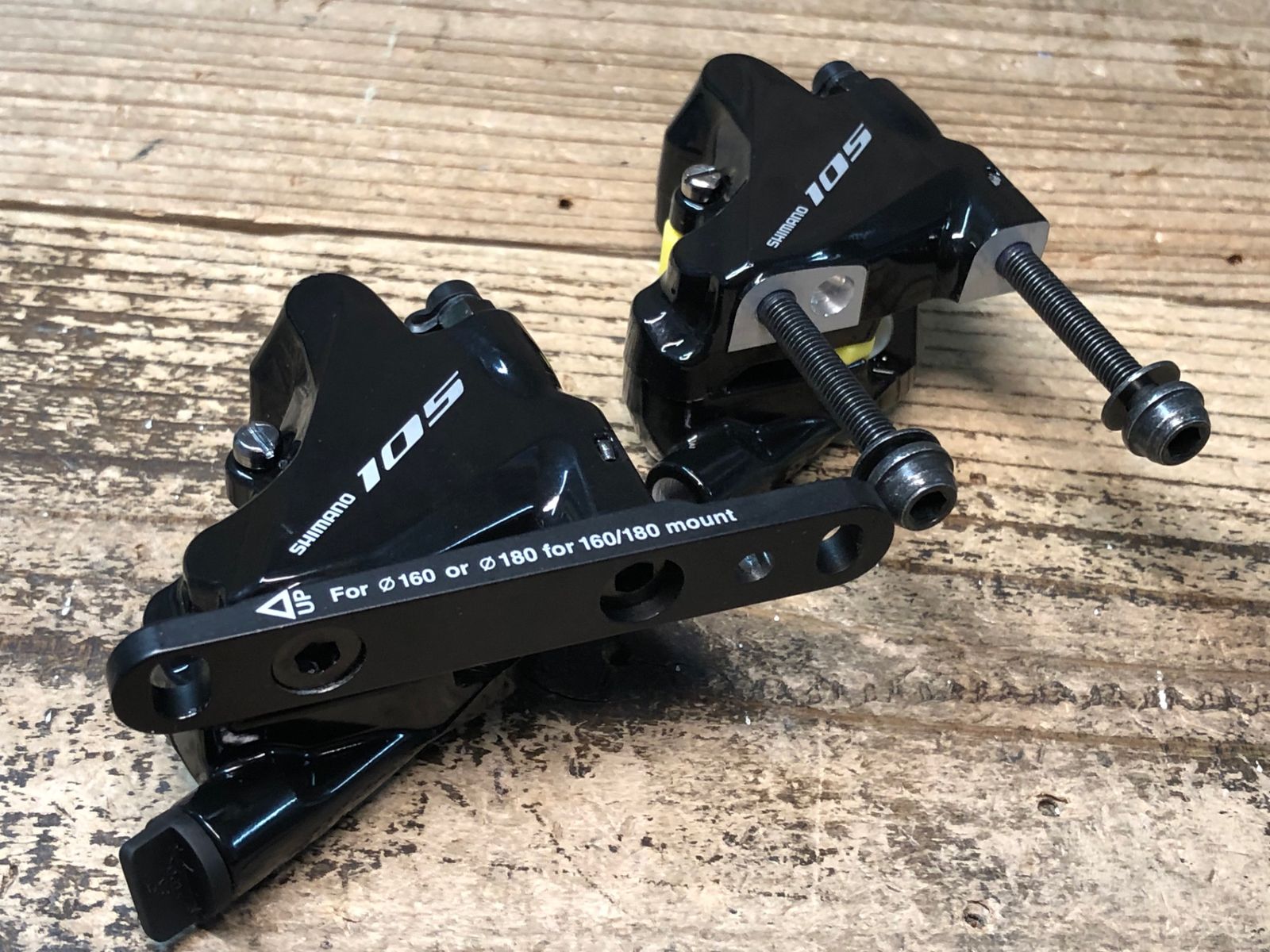 JQ 304 シマノ SHIMANO 105 BR R 7070 ディスクブレーキ キャリパー 前後セット ブラック
