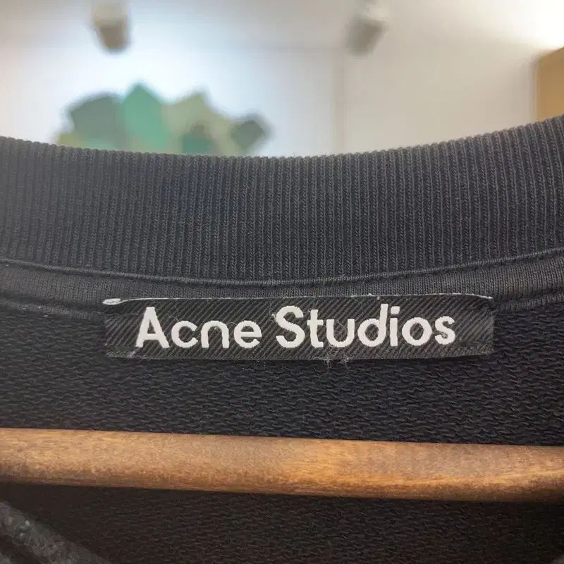 Acne Studios アクネストゥディオズ Kitsch キーチ Metal メタル FACE