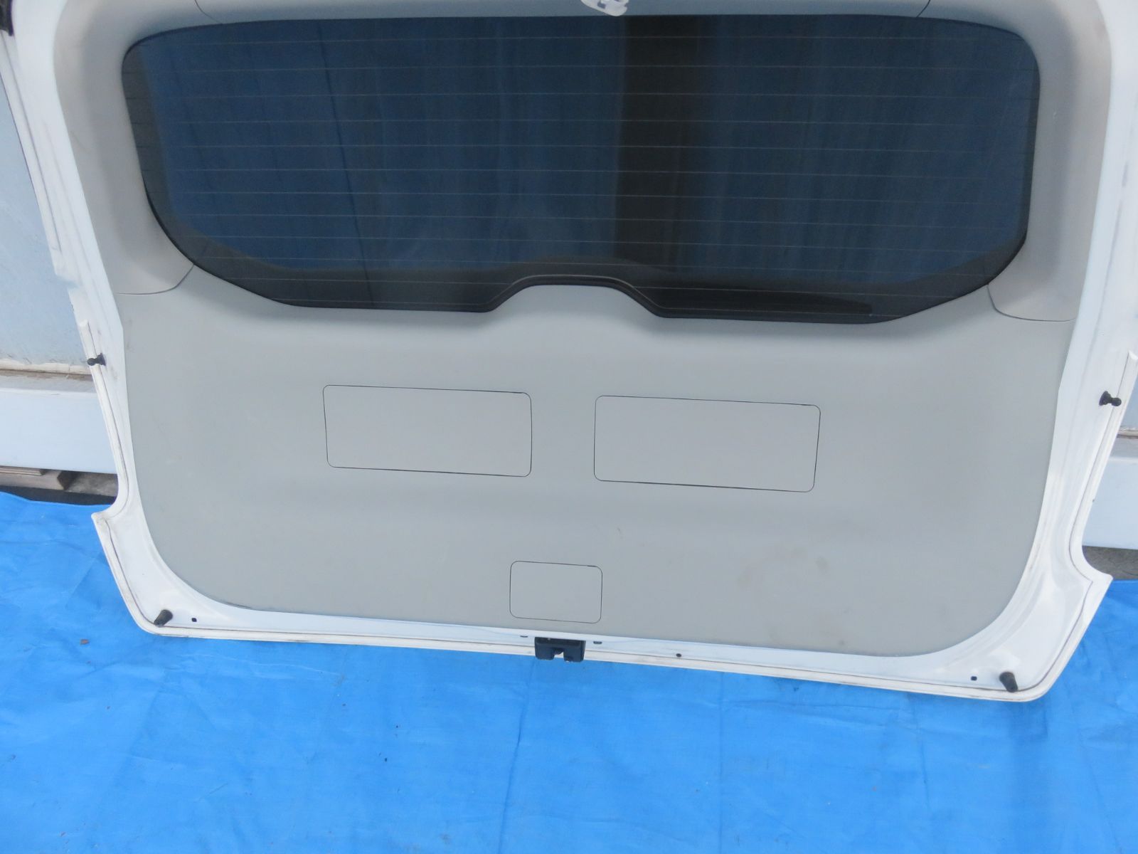 ☆SFC4010/プリウスα ZVW40W ZVW41W 純正 バックドア リアゲート