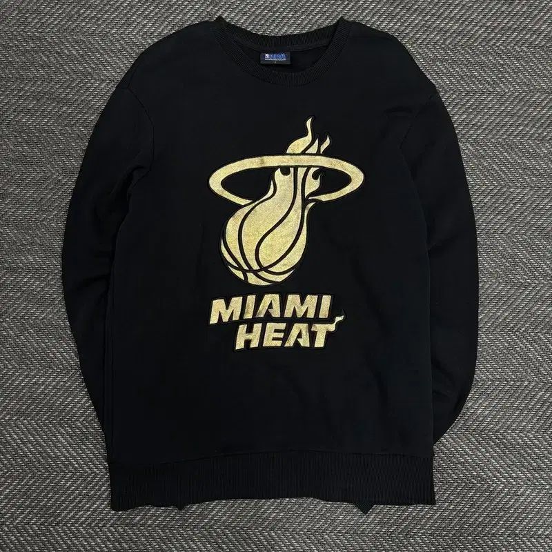 NBA シカゴ ブルズ スウェット v0275 - メルカリ