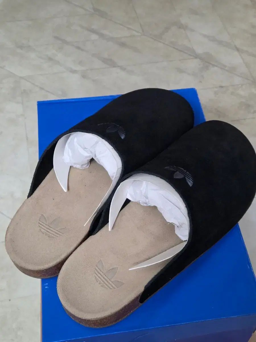 アディダス アディミュール